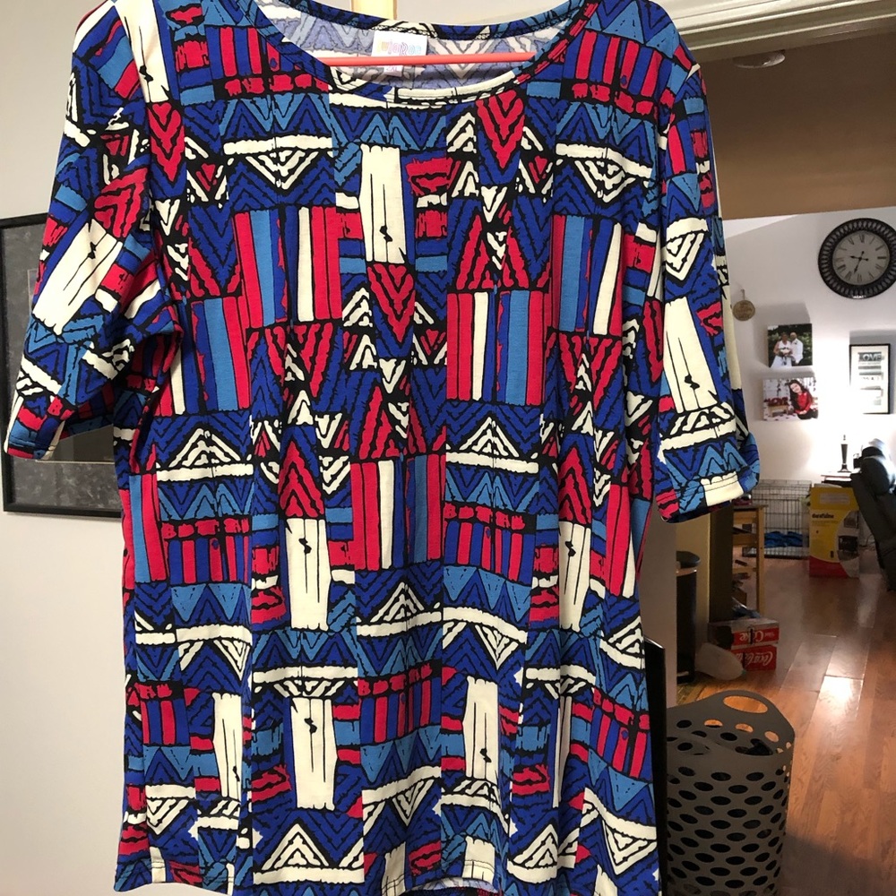 LulaRoe GiGi fitted top new never worn
